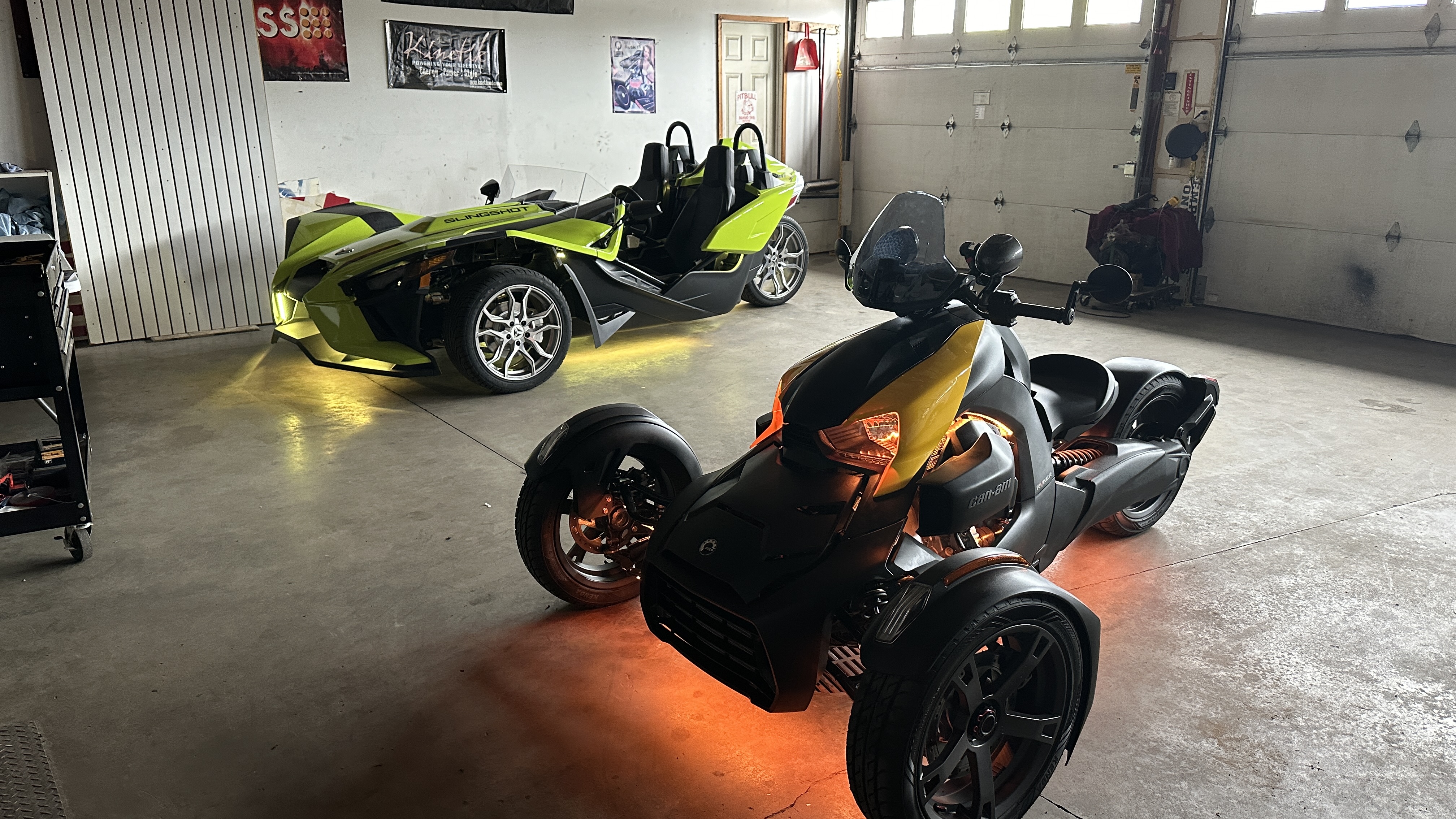 Custom vehicle lettering